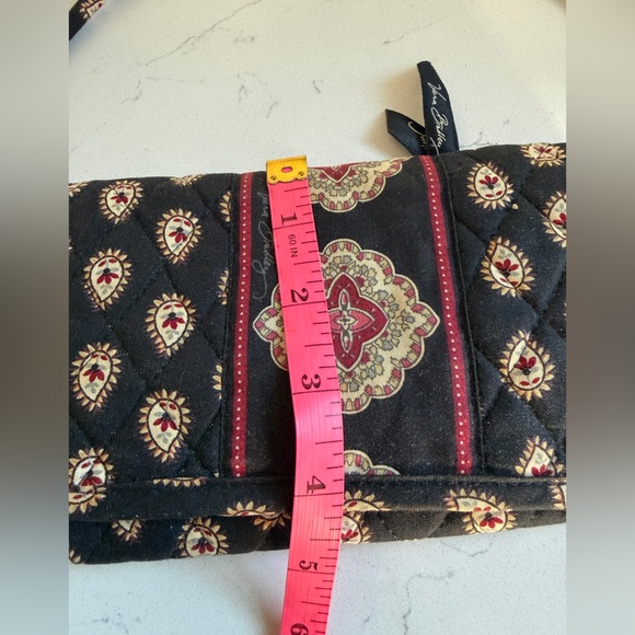 Vera Bradley wallet‎ ~black paisley vintage pattern~ with crossbody strap - Picture 6 of 7